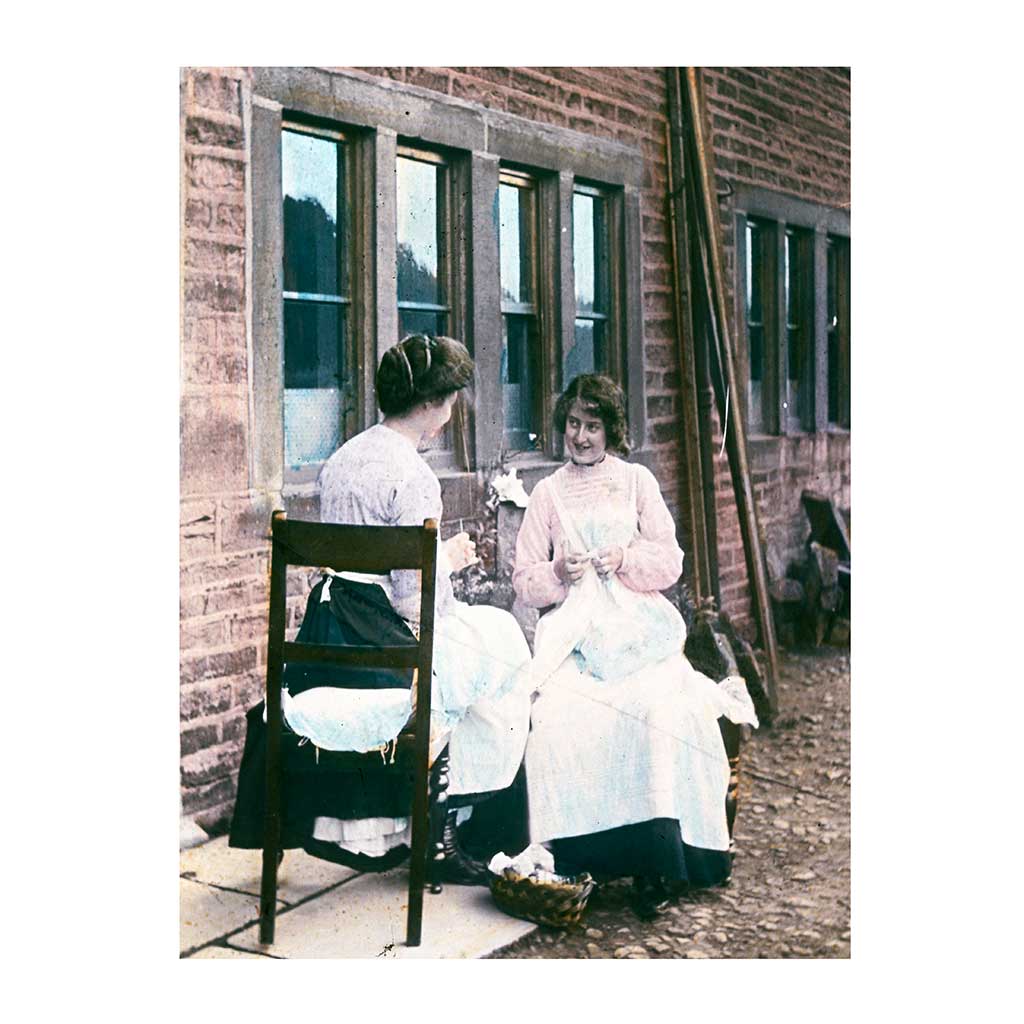 HULL011: Women Sewing