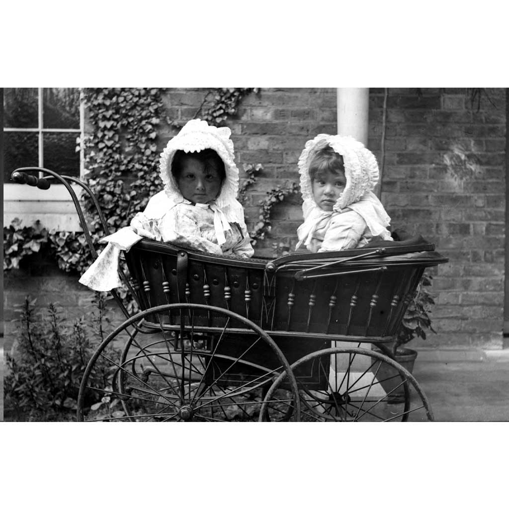 HULL012: Babies in a Carriage