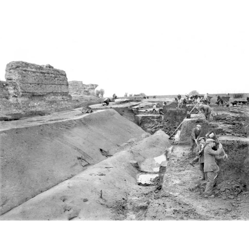 RAIL2393: Black and White Construction Site
