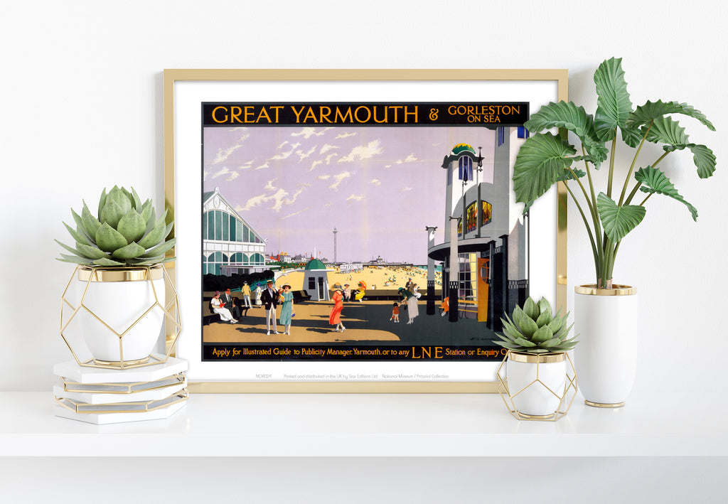 Great Yarmouth Sea Front - 11X14inch Premium Art Print